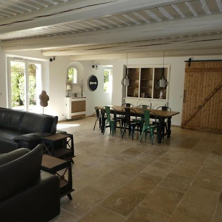 Belle longère au calme - L'auguste maison d'hôtes Valensole Extérieur photo
